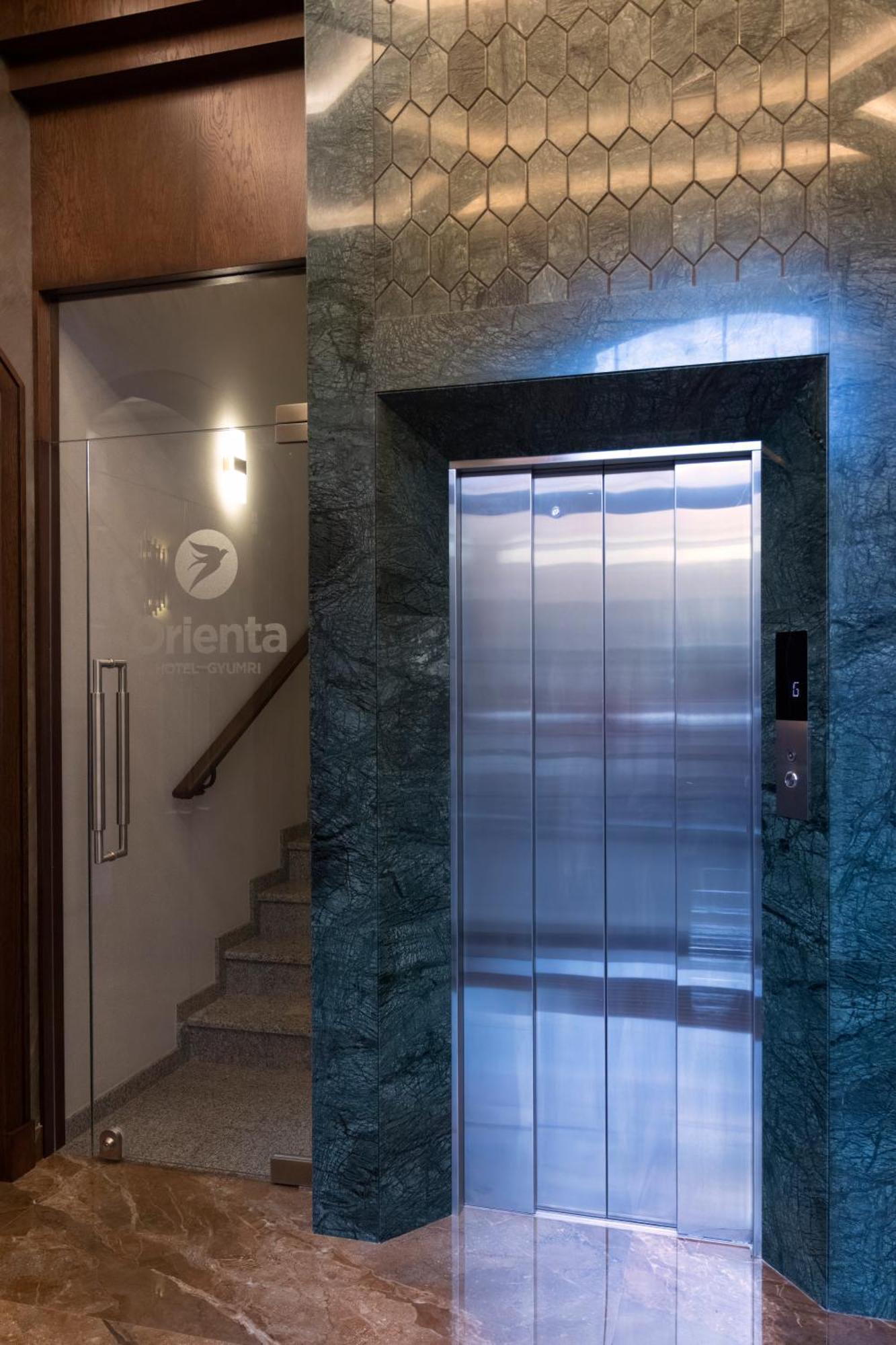 Orienta Hotel ギュムリ エクステリア 写真