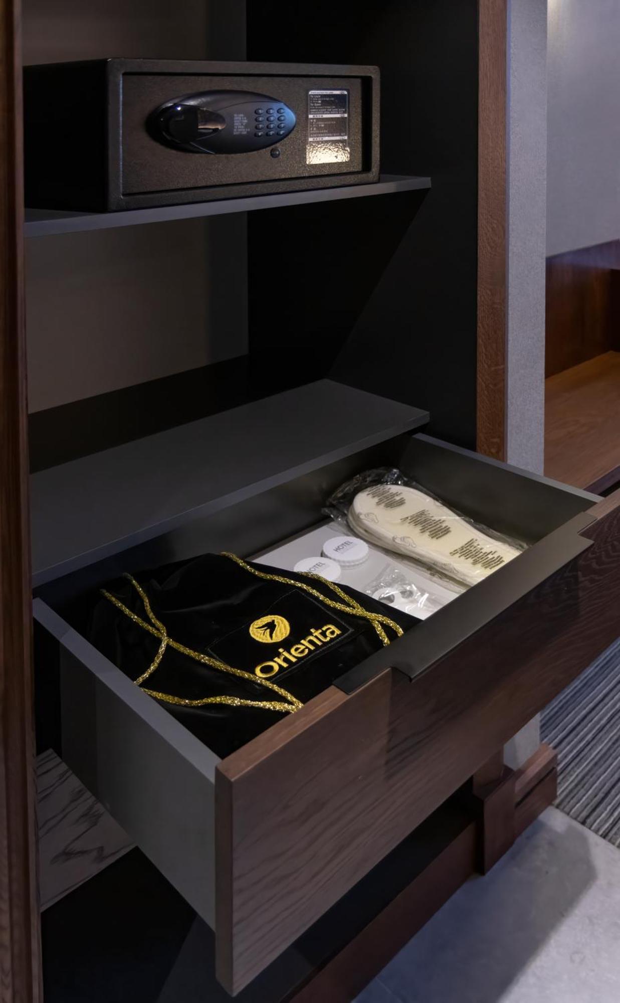 Orienta Hotel ギュムリ エクステリア 写真